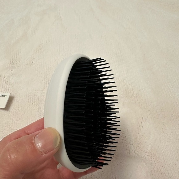 SpoiledChild pocket brush, scrunchie and Muji scalp massager Spoiled - Picture 5 of 7